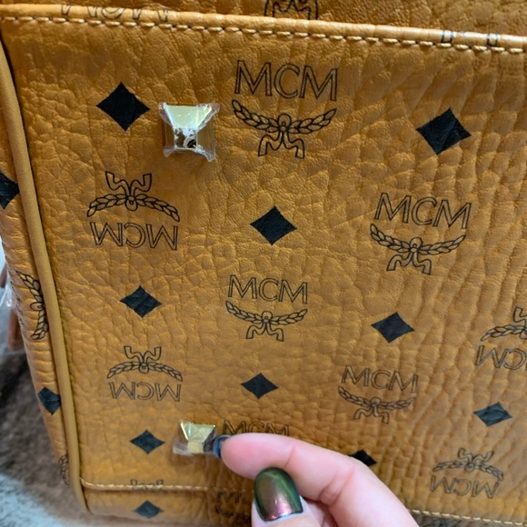 { MCM } Weekender Large Visetos Carry On Duffel - Picture 8 of 8